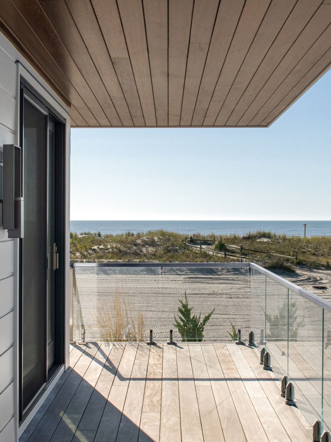 asher-slaunwihte-partners_Lighthouse